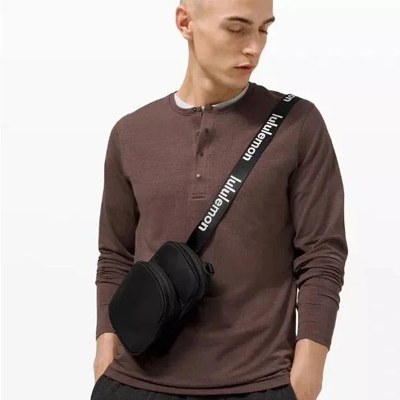 lululemon the rest is written Black Bag with Adjustable crossbody Straps - Picture 13 of 16